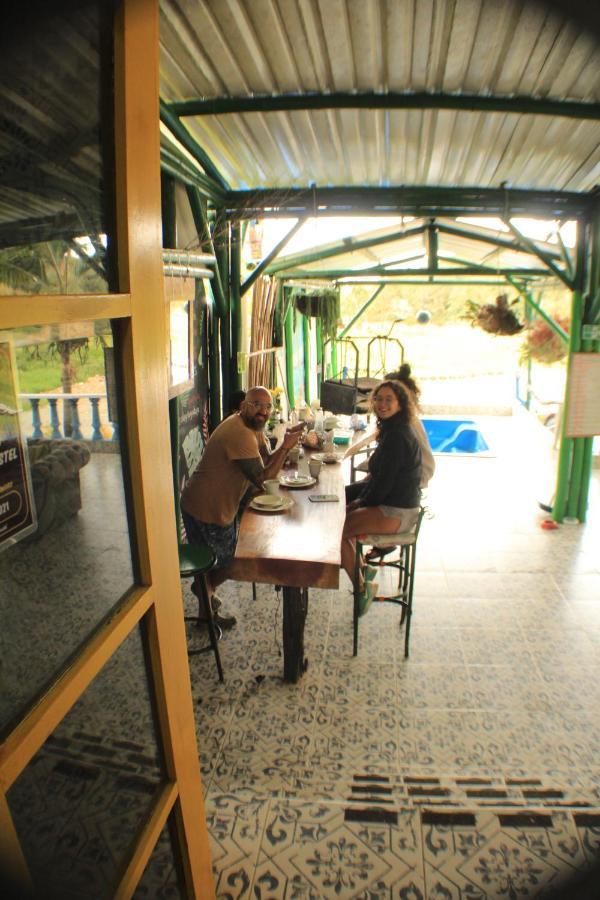 Alegria Hostel Boutique Guatape Exterior photo